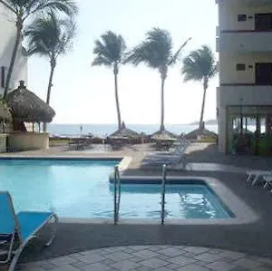 caravelle-beach-club.mazatlan-hotels.com/
