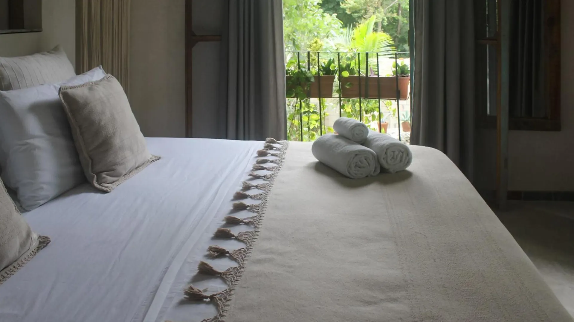 Verdeamar Eco Lodge Jungle Retreat Chemuyil Mexico